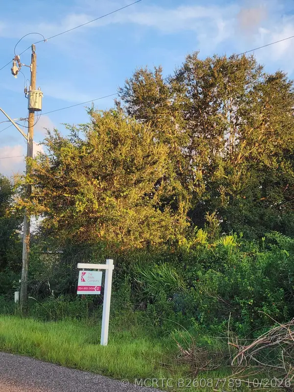 2613 57th Street W, Lehigh Acres, FL 33971