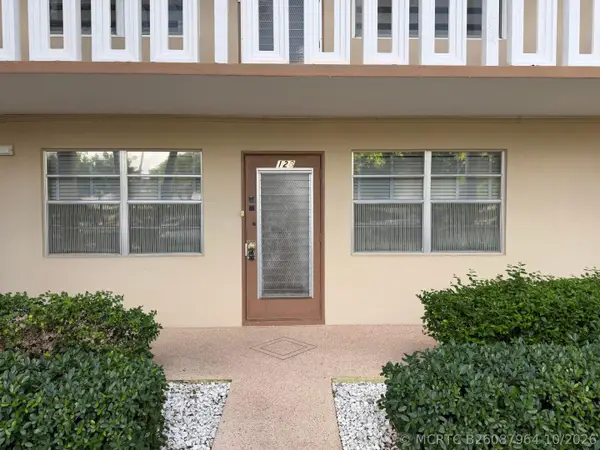 128 Wellington G, West Palm Beach, FL 33417