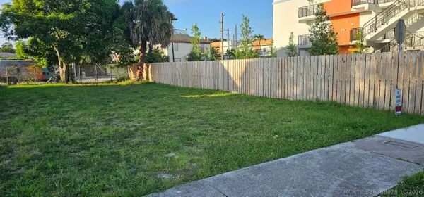 1009 State Street, West Palm Beach, FL 33407