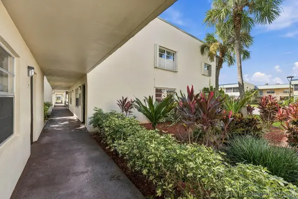 447 Burgundy J #J, Delray Beach, FL 33484