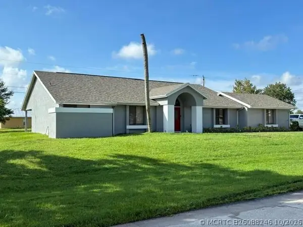 6907 NW Hershy Circle, Port St Lucie, FL 34983