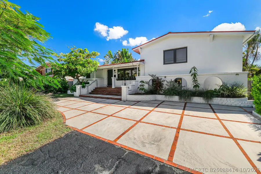 2408 NE 17th Terrace, Wilton Manors, FL 33305 - #2