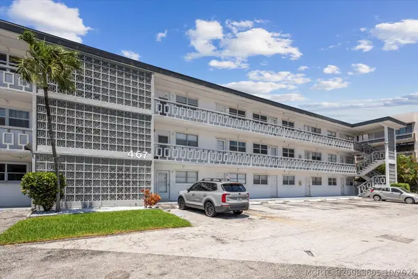 467 Golden Isles Drive #206, Hallandale Beach, FL 33009