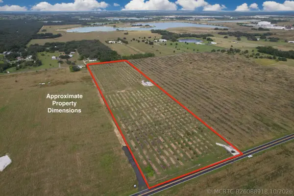 821 Saint Anne Shrine Road, Lake Wales, FL 33898
