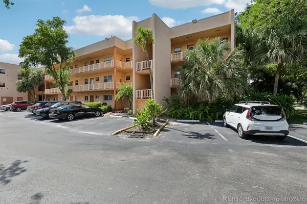 8400 Lagos De Campo Boulevard #303, Tamarac, FL 33321