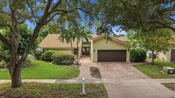 8928 Escondido Way E, Boca Raton, FL 33433
