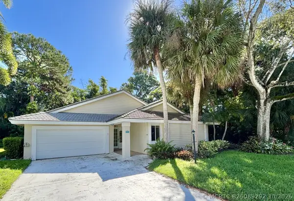 5762 Peachwood Court, Jupiter, FL 33458