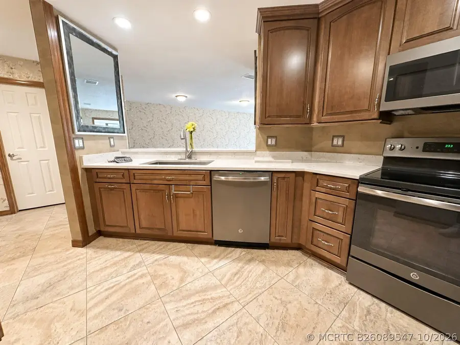 6276 SE Charleston Place #102, Hobe Sound, FL 33455 - #2