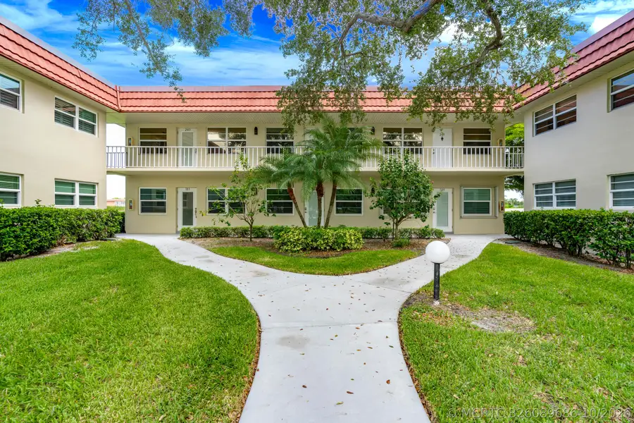 8 Vista Palm Lane #103, Vero Beach, FL 32962 - #2