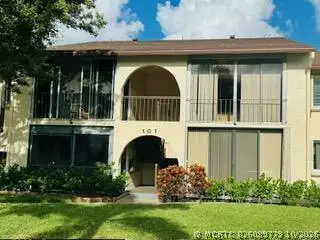 101 Lake Pine Circle #D-2, Greenacres, FL 33463