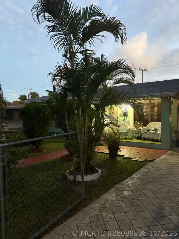 938 Southdale Road, West Palm Beach, FL 33405