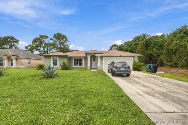 325 SE Thornhill Drive, Port St Lucie, FL 34983