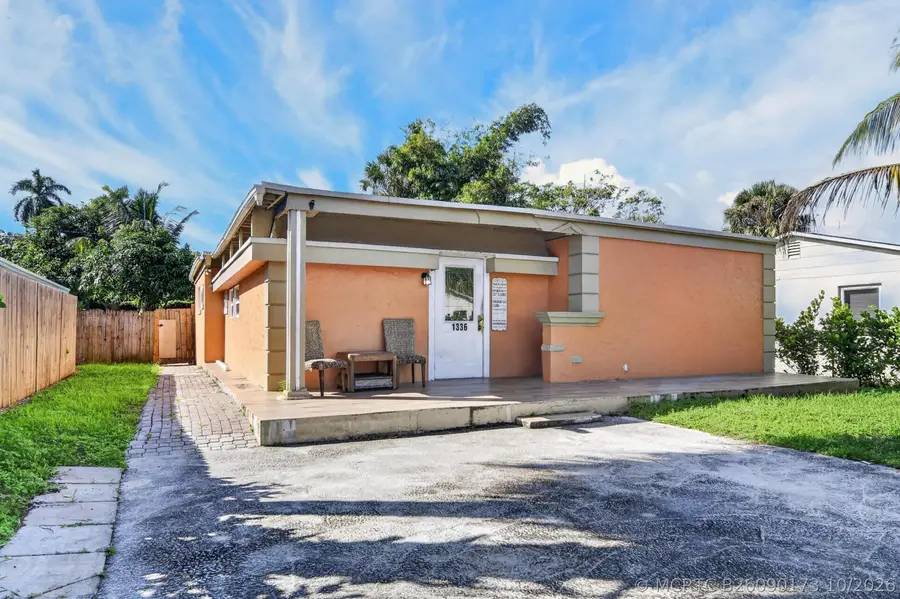 1336 Longwood Street, West Palm Beach, FL 33401 - #3