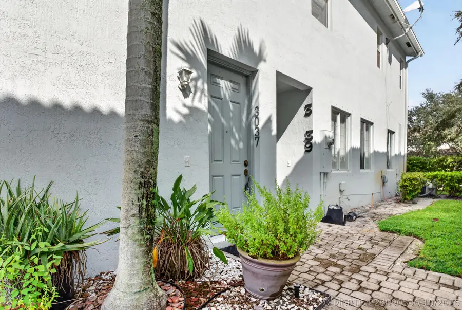 3037 Laurel Ridge Circle, Riviera Beach, FL 33404 - #2