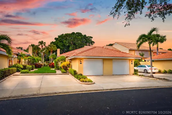 275 Old Meadow Way, Palm Beach Gardens, FL 33418