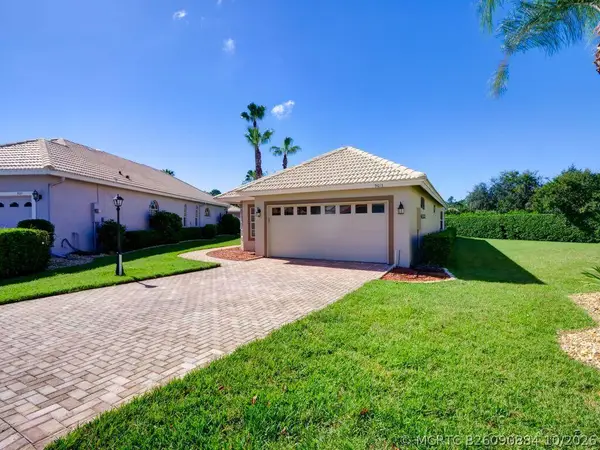 9013 Heathland Court, Mount Dora, FL 32757