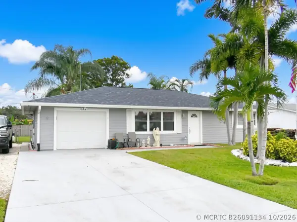 831 SE Carnival Avenue, Port St Lucie, FL 34983