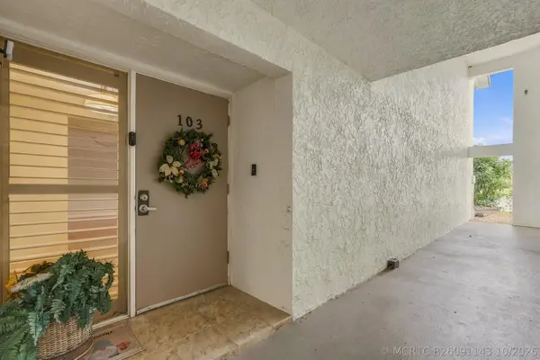 3351 Twin Lakes Terrace #103, Fort Pierce, FL 34951