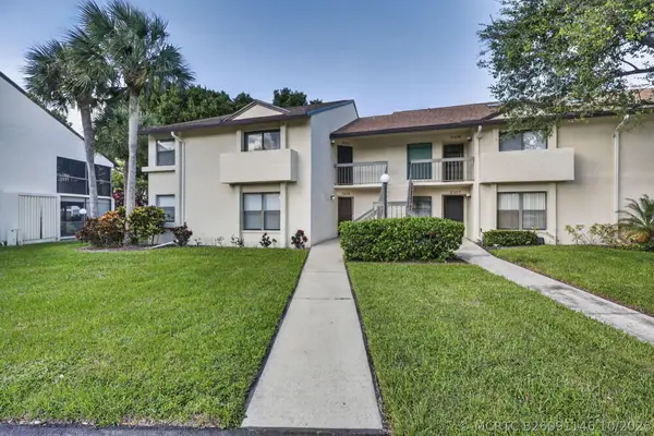 3326 Perimeter Drive, Greenacres, FL 33467