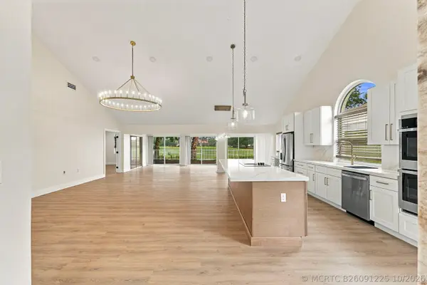 2398 Saratoga Bay Drive, West Palm Beach, FL 33409