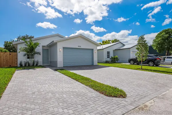 4606 Hibiscus Avenue, West Palm Beach, FL 33417