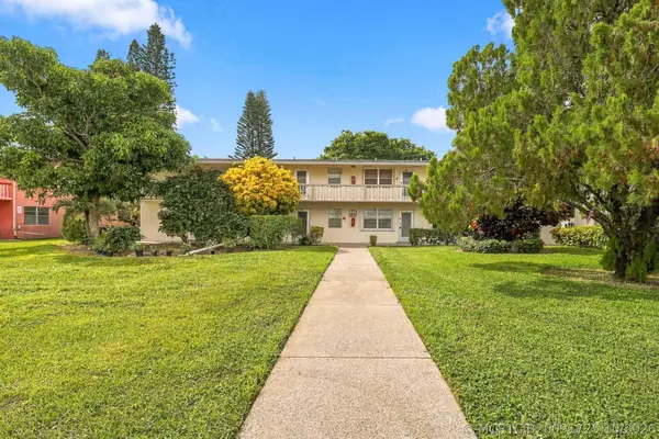 86 Sheffield D, West Palm Beach, FL 33417