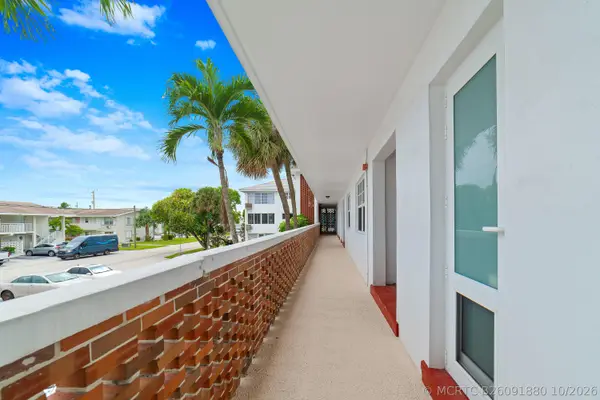2050 NE 39th Street #Unit 209e, Lighthouse Point, FL 33064