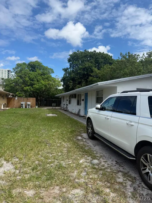 711 SW 7th Street #1-2, Pompano Beach, FL 33060
