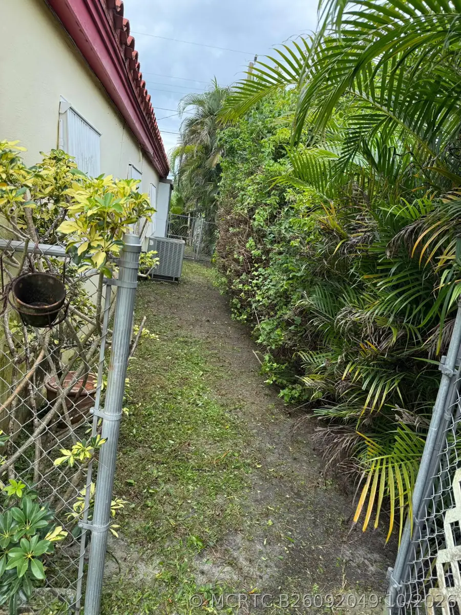1523 NE 173rd Street, North Miami Beach, FL 33162 - #2