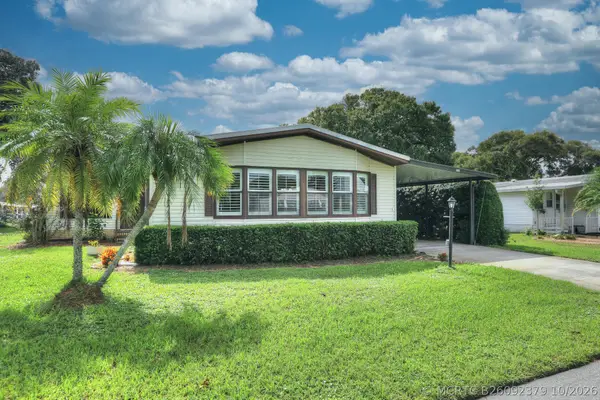 913 Balsam Street, Barefoot Bay, FL 32976