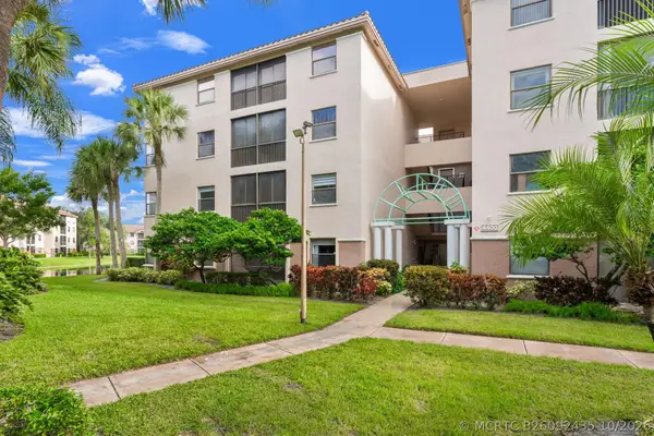 4400 NW 30th Street #424, Coconut Creek, FL 33066