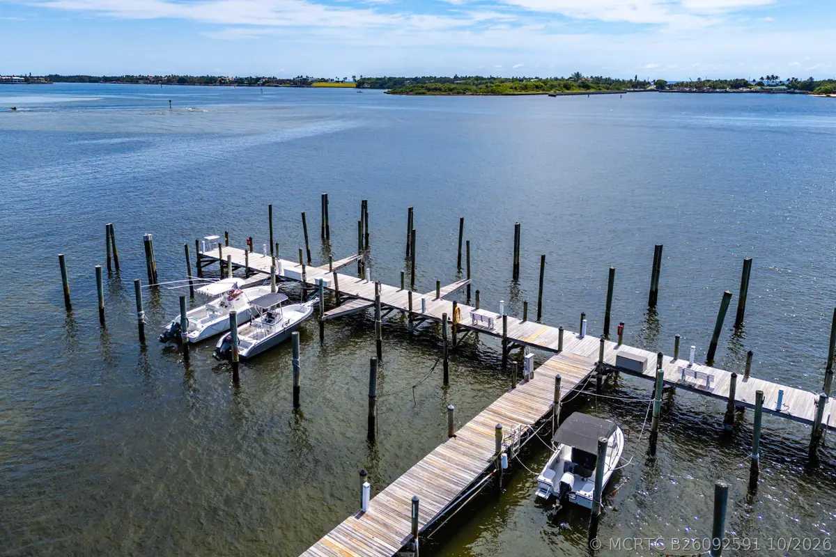 16 Via Lago, Boynton Beach, FL 33435 - #1