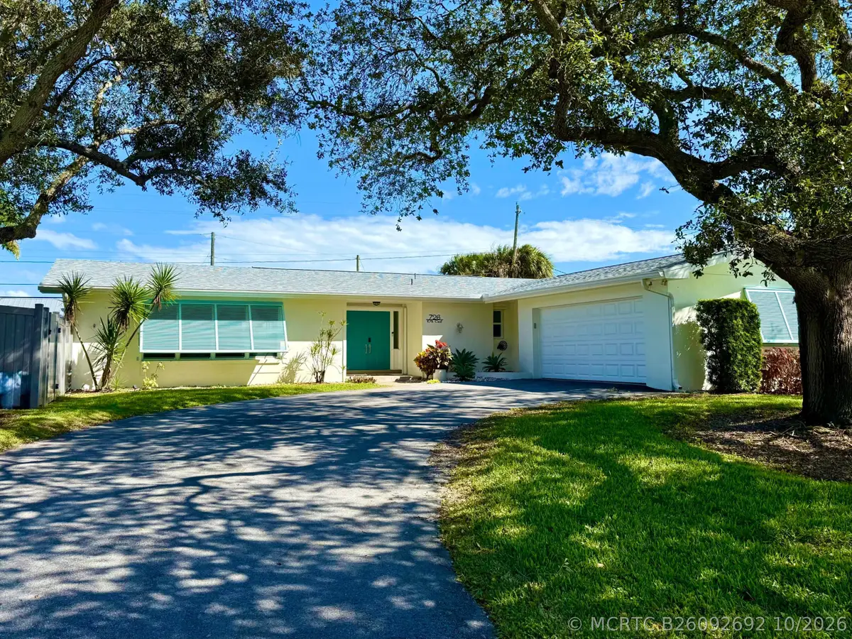 726 10th Court, Vero Beach, FL 32962 - #1