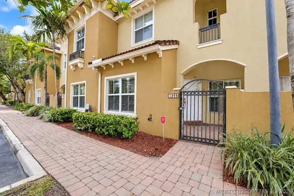 2851 W Prospect Road #1209, Tamarac, FL 33309