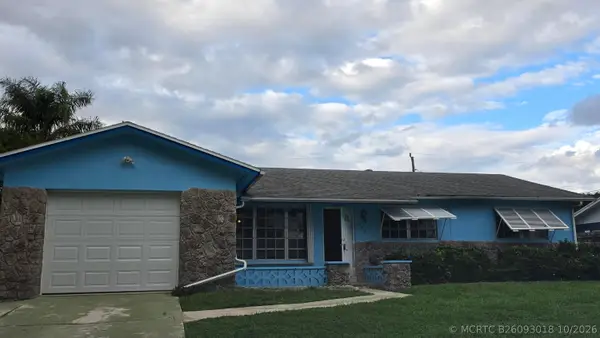 1033 SW 25th Place, Boynton Beach, FL 33426