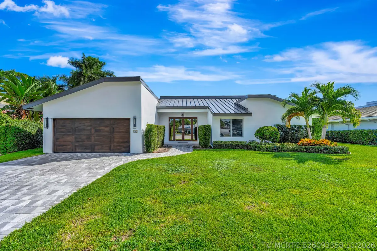 643 Lakewoode Circle E, Delray Beach, FL 33445 - #1
