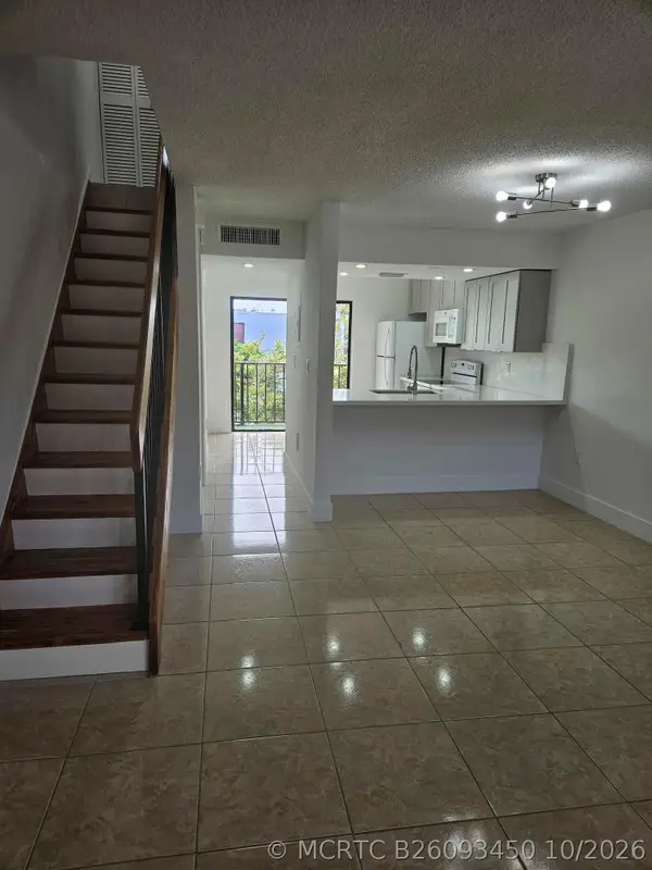 1328 W 51st Place #D-23, Hialeah, FL 33012