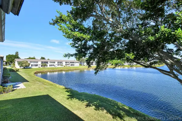 152 Chatham G, West Palm Beach, FL 33417