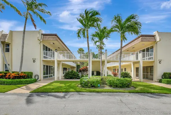 632 Snug Harbor Drive #D13, Boynton Beach, FL 33435