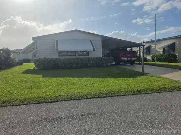 8010 SE Shenandoah Drive, Hobe Sound, FL 33455