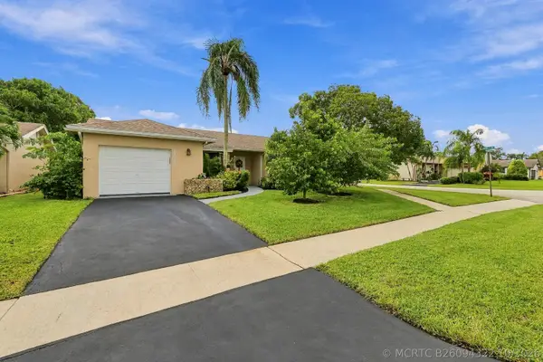 10622 Greenbriar Court, Boca Raton, FL 33498