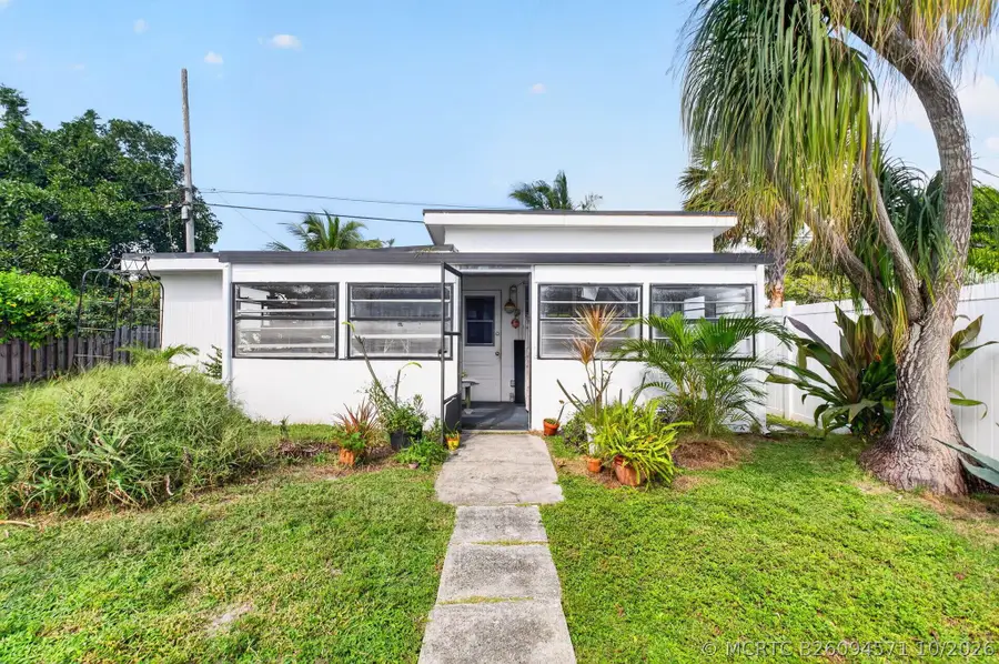 713 S Lake Avenue, Delray Beach, FL 33483 - #2