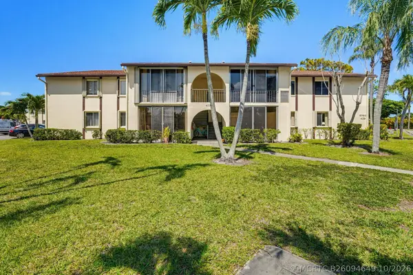 5760 Pine Wood Drive #D-1, Greenacres, FL 33463