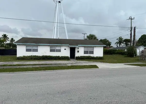 5713 Candlewood Avenue, Mangonia Park, FL 33407