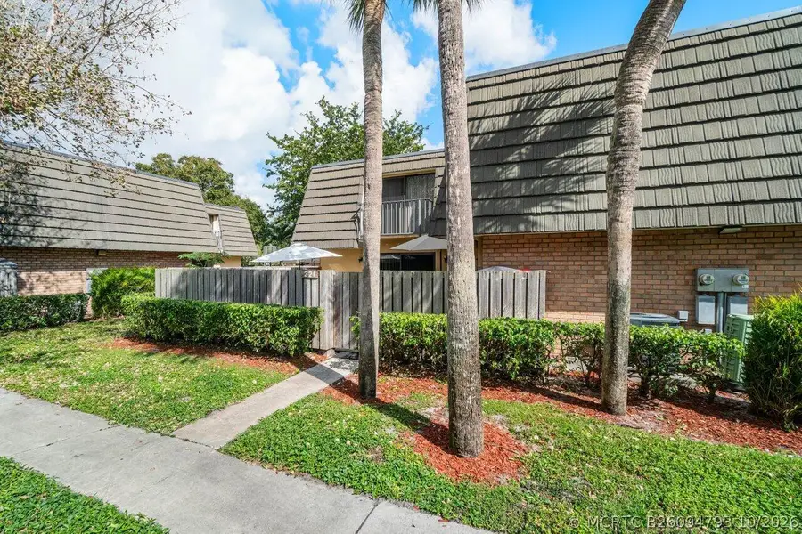 221 2nd Way, West Palm Beach, FL 33407 - #2