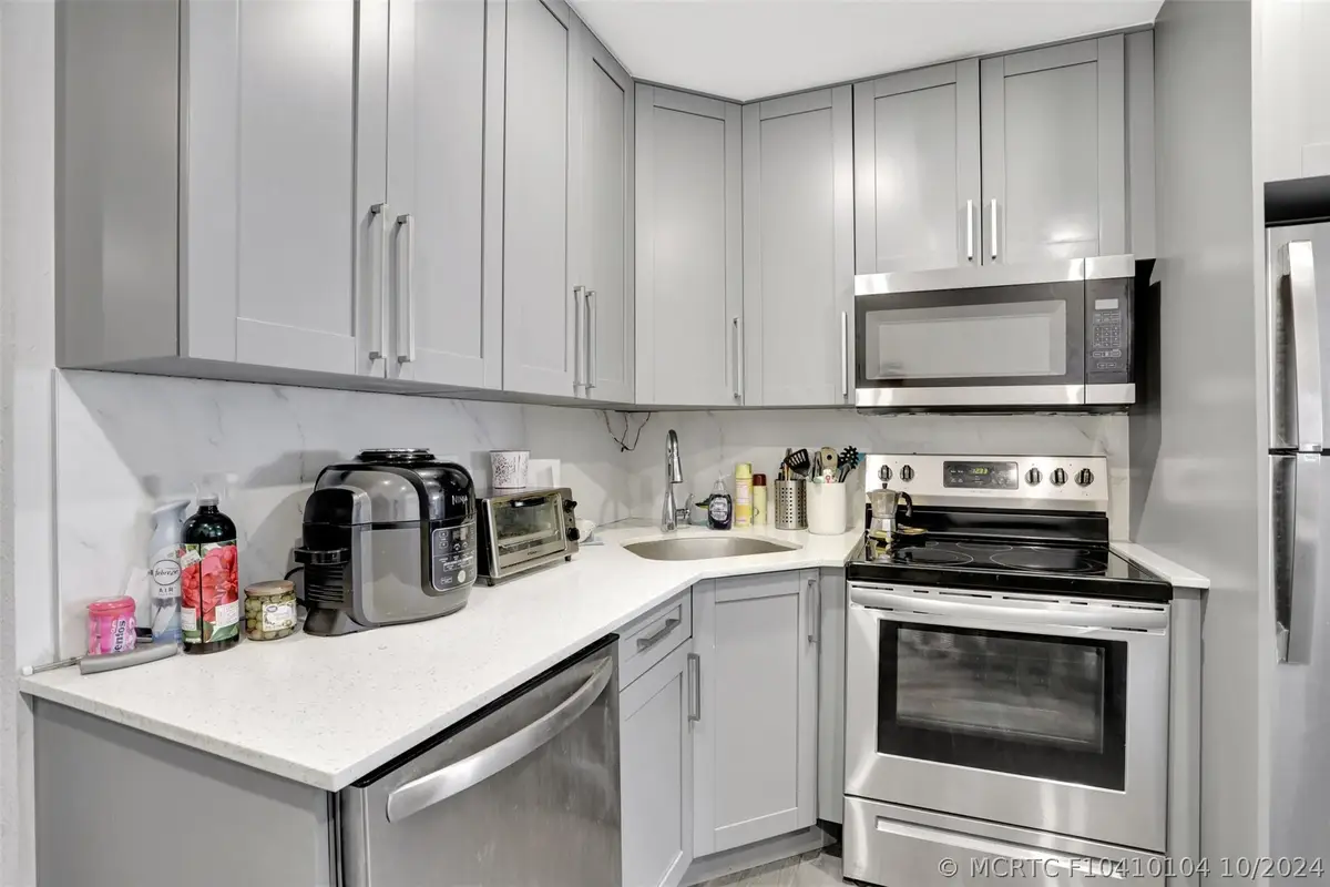 2609 NW 9th Avenue, Wilton Manors, FL 33311 - #1