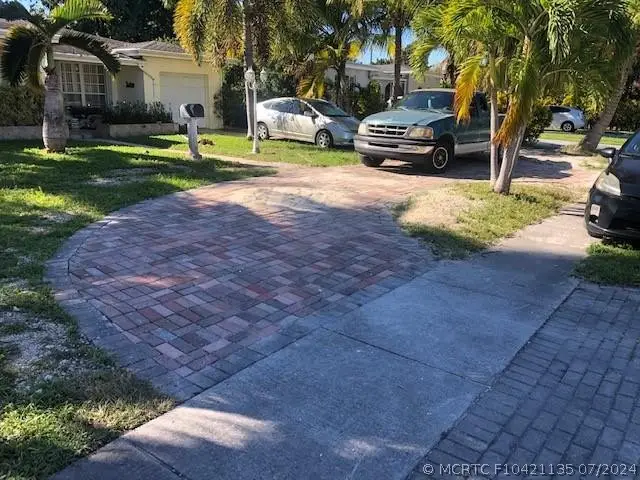 1660 NE 174th Street, North Miami Beach, FL 33162 - #2