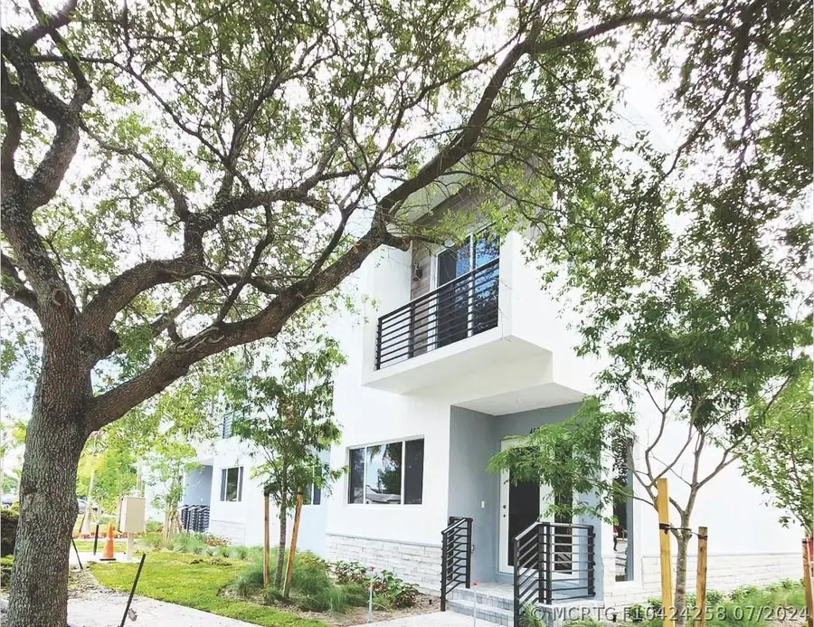 400 SE 22nd Street #1, Fort Lauderdale, FL 33316 - #2
