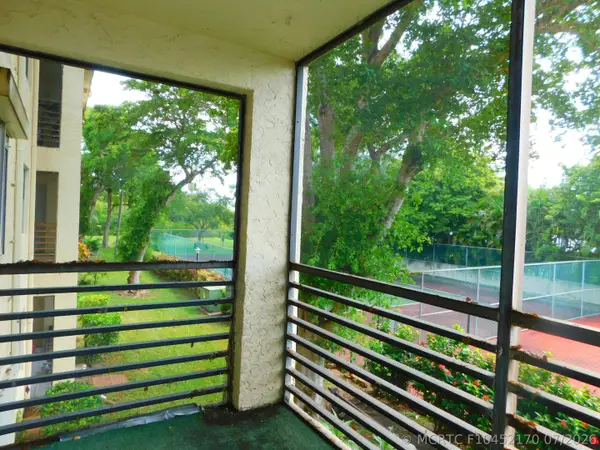 128 S Cypress Road #827, Pompano Beach, FL 33060