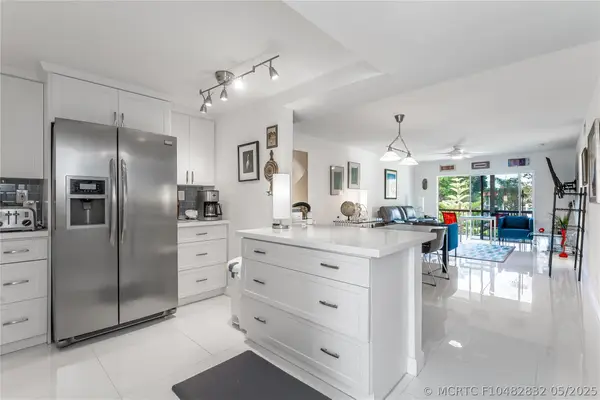 811 S Hollybrook Drive #301, Pembroke Pines, FL 33025